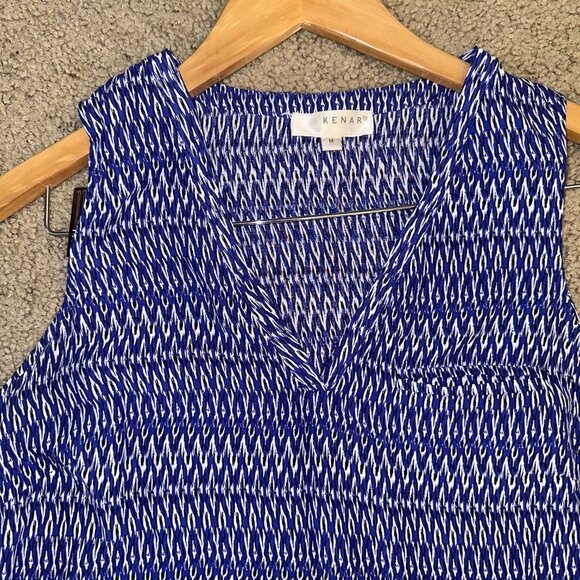 Kenar Blue Print Tank Top V-neck Sleeveless Blouse Size Medium - Picture 5 of 5